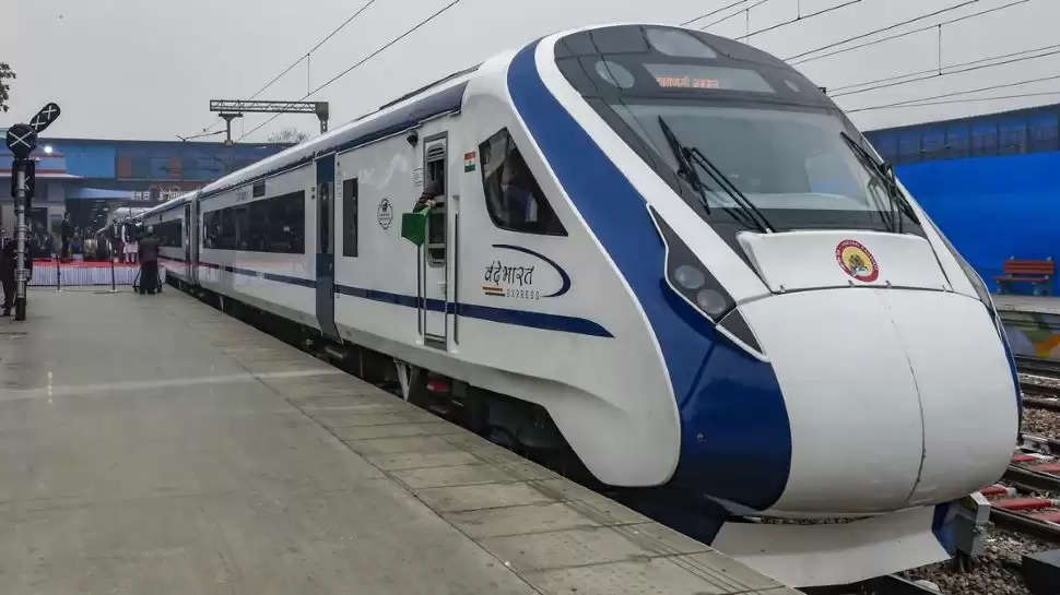 Indian Railways: वंदे भारत ट्रेन को लेकर रेलवे ने बनाई नई शानदार योजना, PM नरेंद्र मोदी दिखाएंगे हरी झंडी!
