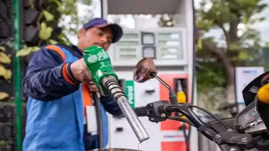 Petrol-Diesel Price: फिर महंगा होने वाला है पेट्रोल-डीजल? फटाफट यहां चेक करें अपने शहर के ताजा दाम