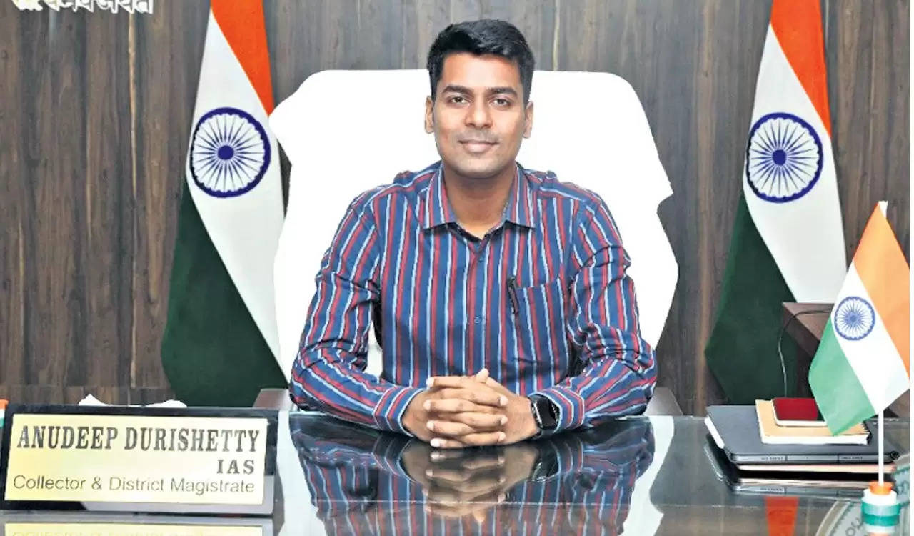 IAS Anudeep Durishetty : सेल्फ स्टडी के दम पर क्रैक किया UPSC, फर्स्ट रैंक हासिल कर बने IAS अफसर