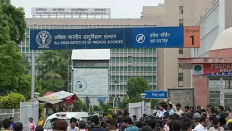 Aiims Delhi :एम्स का सर्वर 30 घंटे से ठप, अस्पताल पहुंच रहे मरीज ऐसे करा सकते हैं रजिस्ट्रेशन