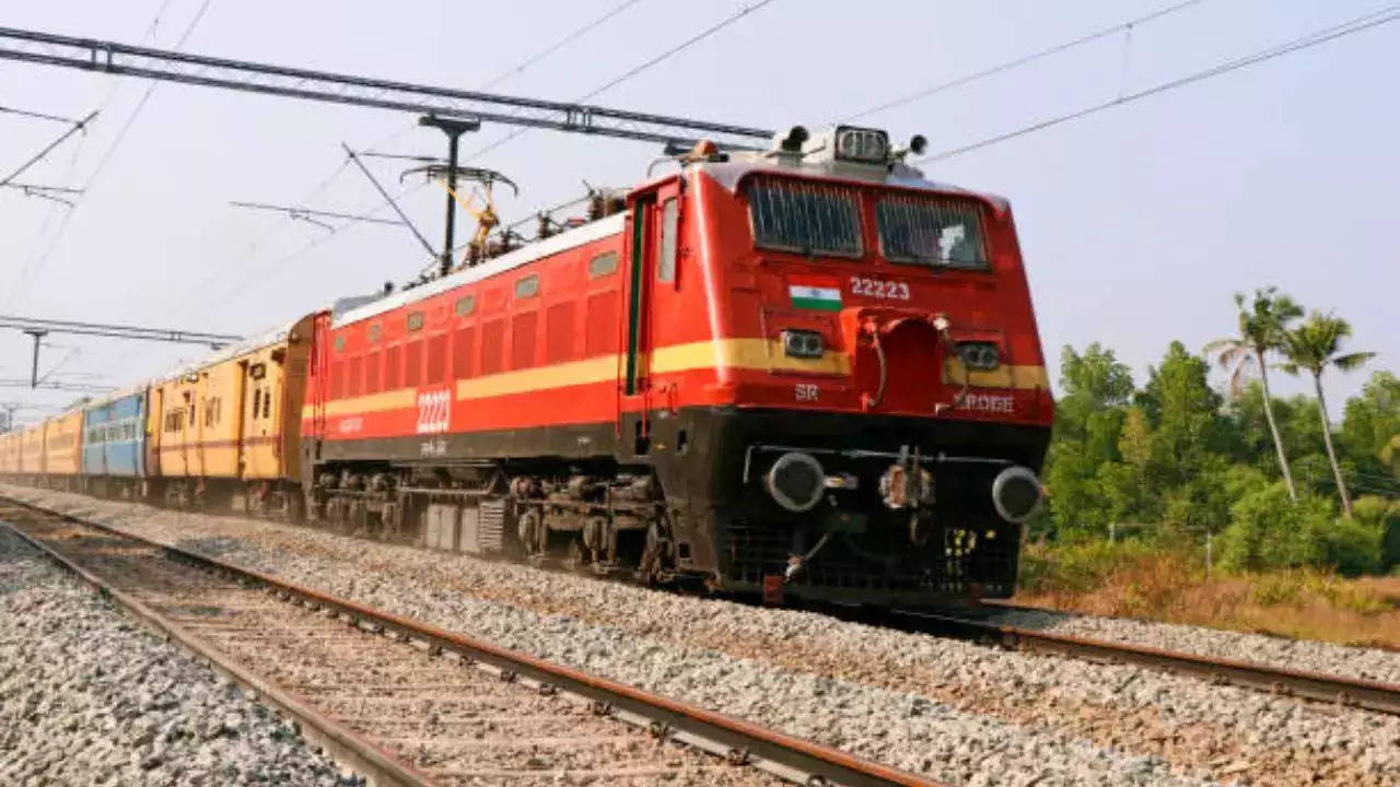 Railway Vacancy: 12वीं पास के लिए सुनहरा मौका, रेलवे में अप्रेंटिस के 1104 पदों पर निकली भर्ती, जल्दी करें अप्लाई