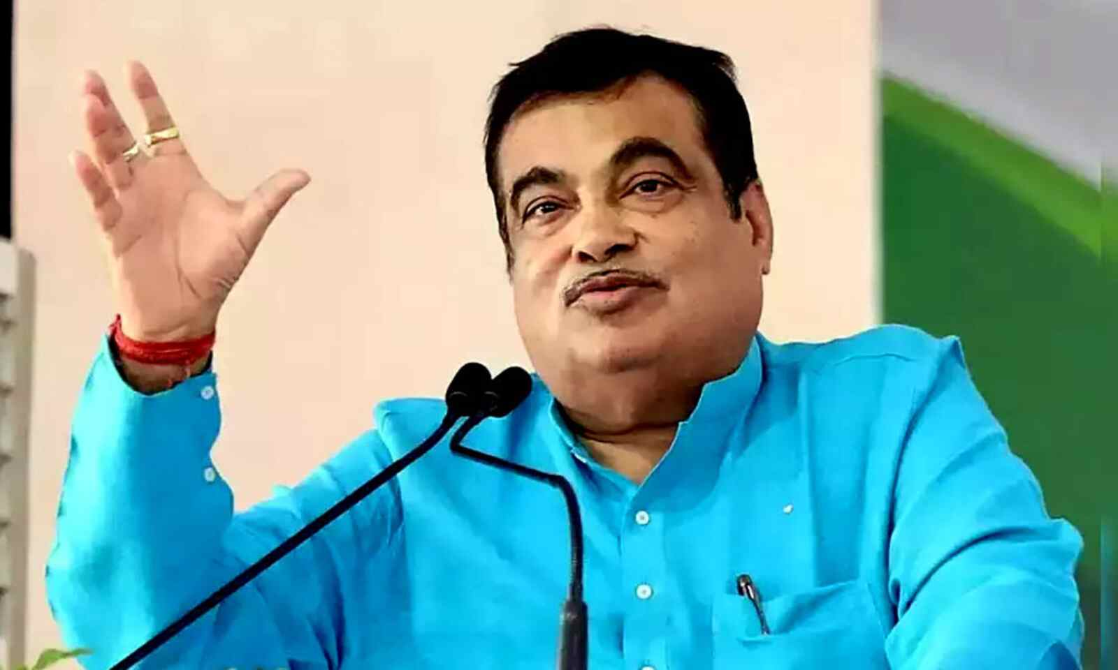 Nitin Gadkari On Toll: केंद्रीय मंत्री नितिन गडकरी ने ऐसा ऐलान, गाड़ी चलाने वालों की हो गई बल्ले-बल्ले