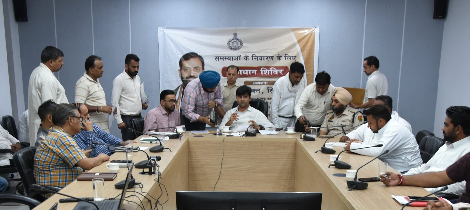 समाधान शिविर की शिकायतों का तत्परता से समाधान करें अधिकारी: एडीसी अर्पित संगल