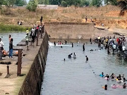 नहरों में नहाने पर प्रतिबंध, धारा 163 लागू