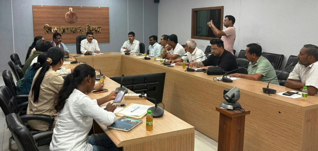 DMC Surendra Beniwal held a meeting with councilors regarding the sanitation system; the councilors assured him of all possible cooperation.