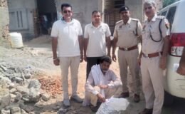 A man was arrested with 2 kg 766 grams of poppy husk.