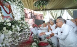 Sirsa News: पंडित होशियारी लाल शर्मा की पांचवीं पुण्यतिथि पर उमड़ा जनसैलाब, श्रद्धांजलि सभा में सादगी, संघर्ष और सेवाभाव को किया याद