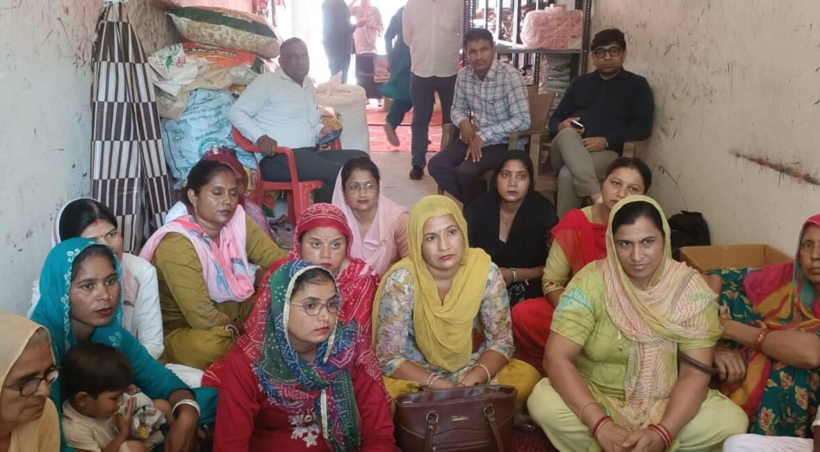 नाथुसरी चोपटा में स्वयं सहायता समूह द्वारा लक्ष्य कलस्टर बिजनेस सेंटर का शुभारंभ