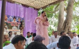 सरकार और प्रशासन की नाकामी के चलते किसानों को अपने हक के पानी के लिए सड़कों पर बैठना पड़ रहा है" — संतोष बेनीवाल