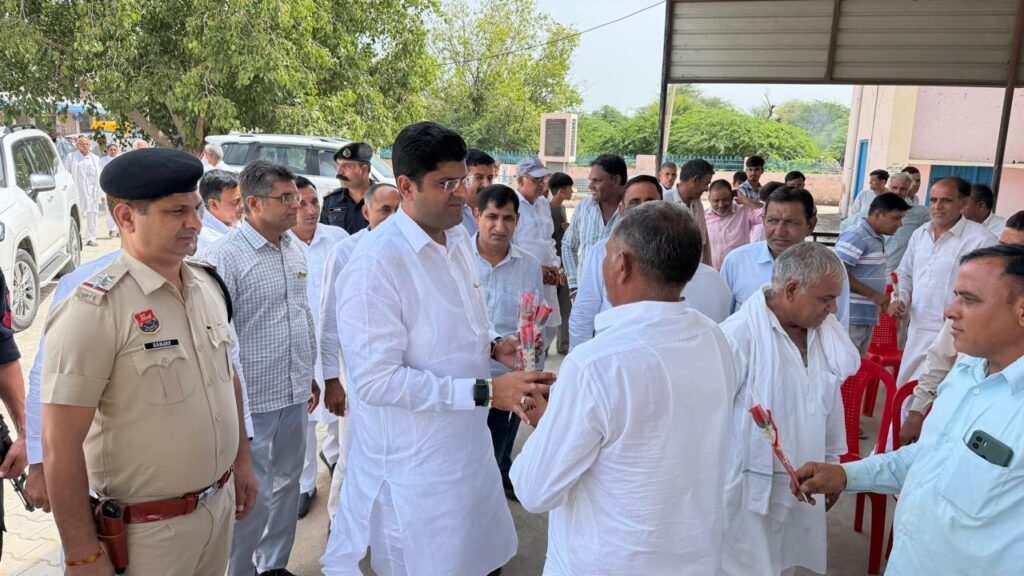 Dushyant Chautala's public outreach campaign in the Nathusari Chopta area; takes a dig at the government over inflation and law and order.