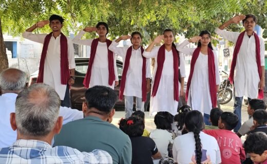 Folk artists in Sirsa disseminated information about public welfare schemes through street plays.