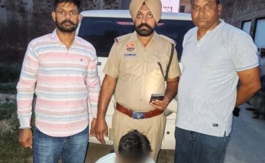 Two drug smugglers arrested with 15.140 grams of heroin in the Kalanwali area.