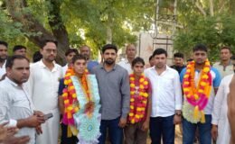 रामपुरा ढिल्लों के छात्र आर्यन ने 3000 मीटर दौड़ में राज्य में हासिल किया दूसरा स्थान, ग्रामीणों ने चोपटा और गांव में किया