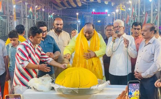 On Prime Minister Narendra Modi's birthday in Sirsa, an offering of 76 kg of *ladoos* was made at Shyam Bagichi, and prayers for his long life were offered amidst the lighting of lamps.