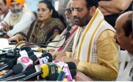 सिरसा में पत्रकारों से बातचीत में मुख्यमंत्री ने कहा, कांग्रेस और विपक्षी दलों में आपसी मतभेद और खींचतान चल रही