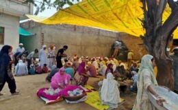 The Chardikala Sarbat Da Bhala Trust organized a grand community kitchen (langar) in the village of Vaidwala.